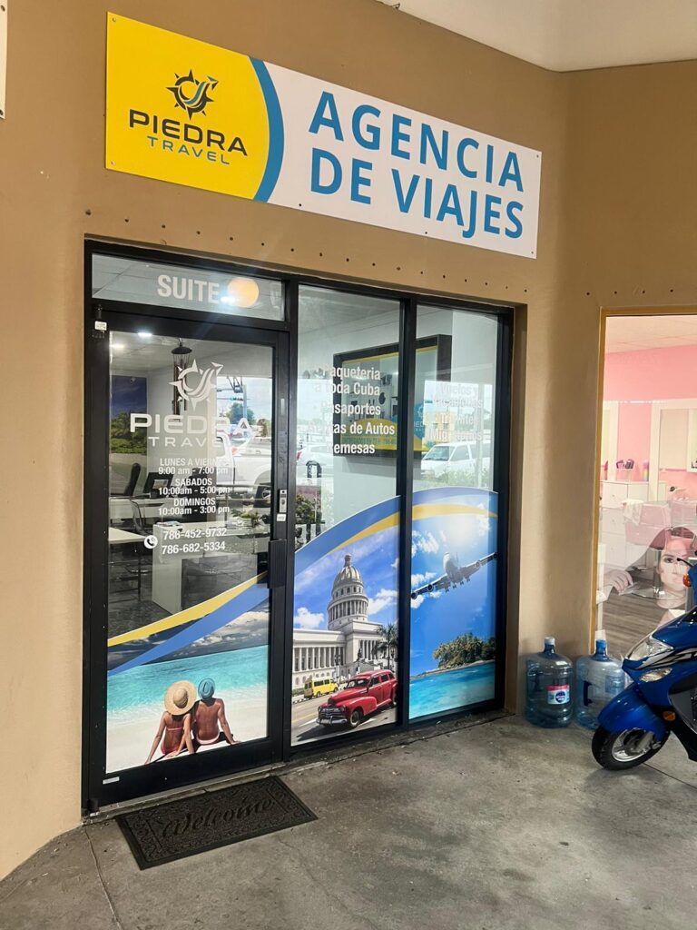 Piedra travel storefront windows 2