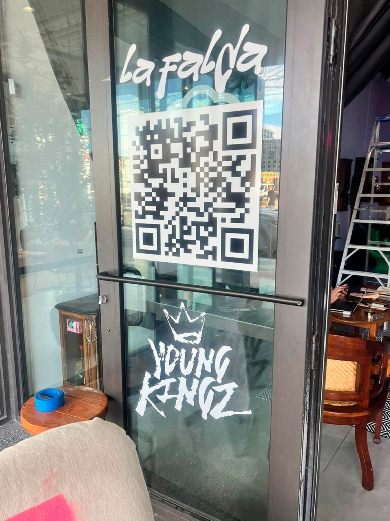 YouKingz storefront windows 1